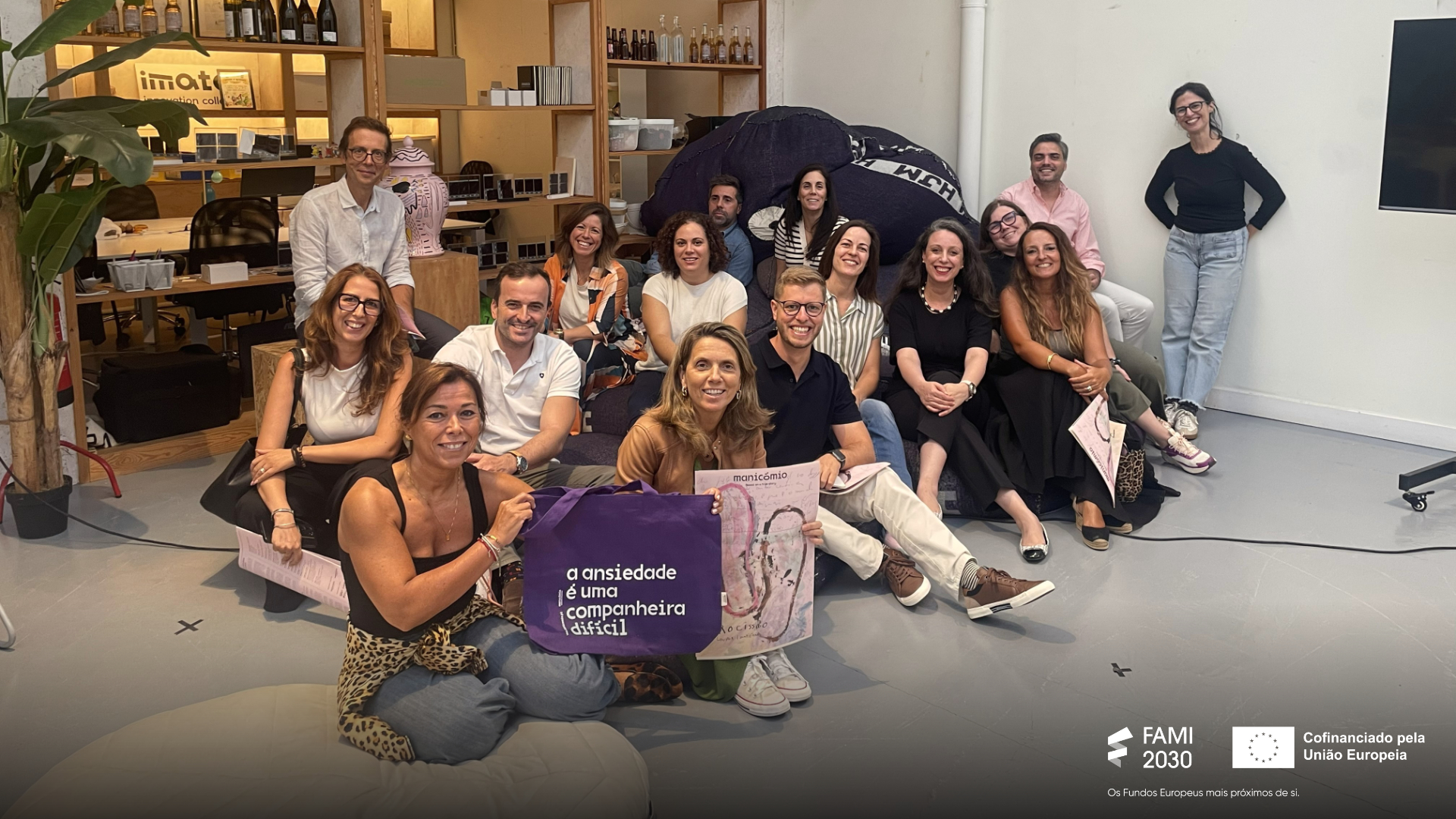 2026-10-12_fami_img_noticia-projeto-allhuman-manicomio-reuniao-comunicacao-1